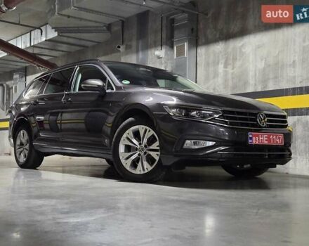 Сірий Фольксваген Пассат, об'ємом двигуна 2 л та пробігом 179 тис. км за 22990 $, фото 34 на Automoto.ua