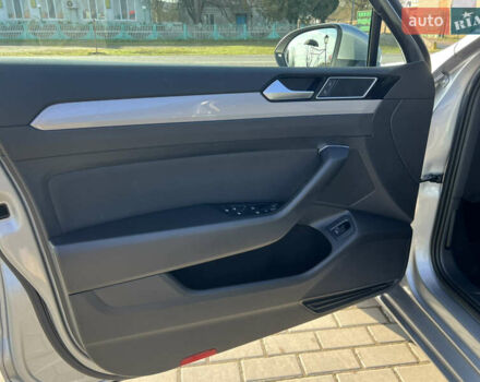 Серый Фольксваген Пассат, объемом двигателя 2 л и пробегом 235 тыс. км за 20658 $, фото 10 на Automoto.ua