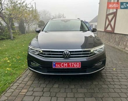 Серый Фольксваген Пассат, объемом двигателя 2 л и пробегом 219 тыс. км за 24308 $, фото 1 на Automoto.ua