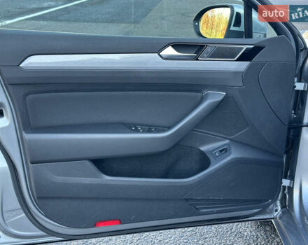 Серый Фольксваген Пассат, объемом двигателя 2 л и пробегом 208 тыс. км за 21999 $, фото 43 на Automoto.ua