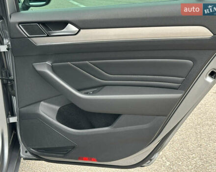 Серый Фольксваген Пассат, объемом двигателя 2 л и пробегом 181 тыс. км за 26699 $, фото 75 на Automoto.ua