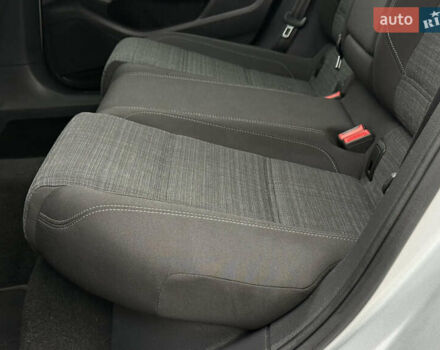 Сірий Фольксваген Пассат, об'ємом двигуна 2 л та пробігом 191 тис. км за 19777 $, фото 74 на Automoto.ua