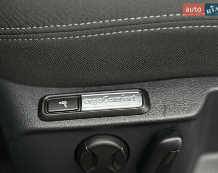 Сірий Фольксваген Пассат, об'ємом двигуна 2 л та пробігом 191 тис. км за 19777 $, фото 67 на Automoto.ua