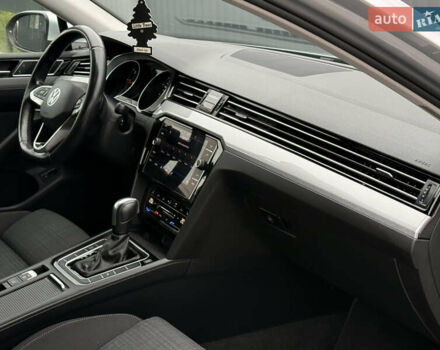 Сірий Фольксваген Пассат, об'ємом двигуна 2 л та пробігом 191 тис. км за 19777 $, фото 89 на Automoto.ua