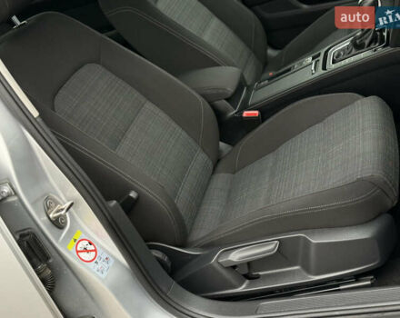 Сірий Фольксваген Пассат, об'ємом двигуна 2 л та пробігом 191 тис. км за 19777 $, фото 87 на Automoto.ua