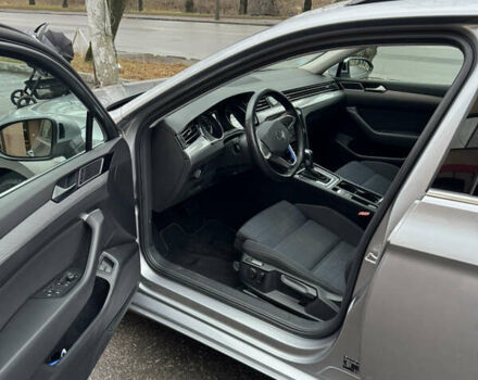 Серый Фольксваген Пассат, объемом двигателя 1.4 л и пробегом 52 тыс. км за 25000 $, фото 7 на Automoto.ua