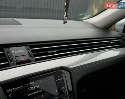 Сірий Фольксваген Пассат, об'ємом двигуна 2 л та пробігом 191 тис. км за 19777 $, фото 124 на Automoto.ua