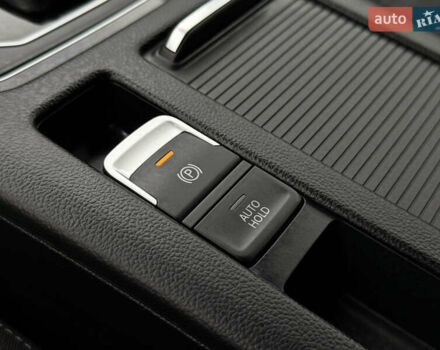 Сірий Фольксваген Пассат, об'ємом двигуна 2 л та пробігом 191 тис. км за 19777 $, фото 99 на Automoto.ua