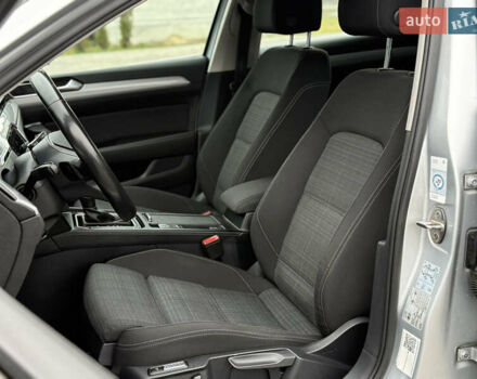 Сірий Фольксваген Пассат, об'ємом двигуна 2 л та пробігом 191 тис. км за 19777 $, фото 63 на Automoto.ua