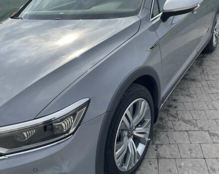 Серый Фольксваген Пассат, объемом двигателя 1.97 л и пробегом 214 тыс. км за 28500 $, фото 1 на Automoto.ua