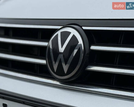 Сірий Фольксваген Пассат, об'ємом двигуна 2 л та пробігом 191 тис. км за 19777 $, фото 17 на Automoto.ua