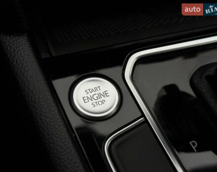 Сірий Фольксваген Пассат, об'ємом двигуна 2 л та пробігом 191 тис. км за 19777 $, фото 121 на Automoto.ua