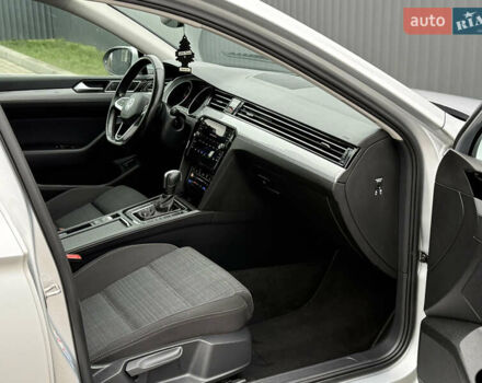 Сірий Фольксваген Пассат, об'ємом двигуна 2 л та пробігом 191 тис. км за 19777 $, фото 83 на Automoto.ua