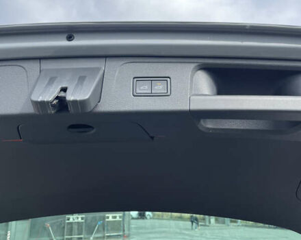 Серый Фольксваген Пассат, объемом двигателя 1.97 л и пробегом 214 тыс. км за 28500 $, фото 16 на Automoto.ua