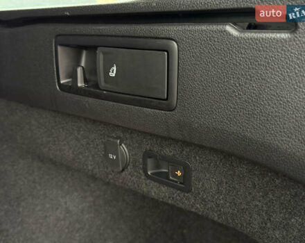 Сірий Фольксваген Пассат, об'ємом двигуна 2 л та пробігом 191 тис. км за 19777 $, фото 127 на Automoto.ua