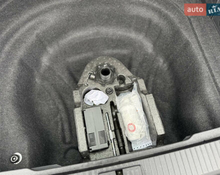 Сірий Фольксваген Пассат, об'ємом двигуна 2 л та пробігом 191 тис. км за 19777 $, фото 129 на Automoto.ua