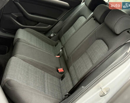 Сірий Фольксваген Пассат, об'ємом двигуна 2 л та пробігом 191 тис. км за 19777 $, фото 75 на Automoto.ua