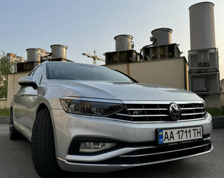 Серый Фольксваген Пассат, объемом двигателя 1.97 л и пробегом 30 тыс. км за 33499 $, фото 3 на Automoto.ua