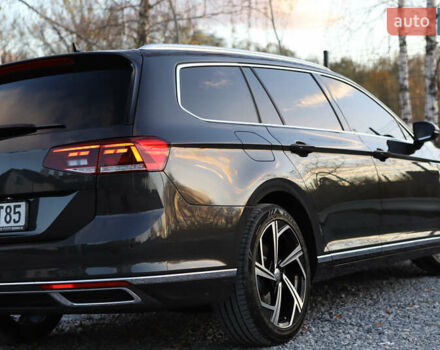 Серый Фольксваген Пассат, объемом двигателя 1.97 л и пробегом 65 тыс. км за 31900 $, фото 28 на Automoto.ua