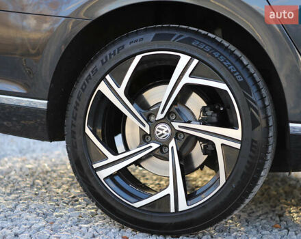 Серый Фольксваген Пассат, объемом двигателя 1.97 л и пробегом 65 тыс. км за 31900 $, фото 52 на Automoto.ua