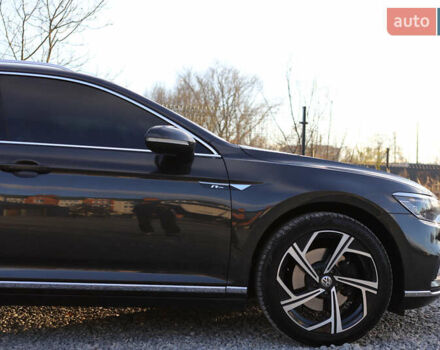 Серый Фольксваген Пассат, объемом двигателя 1.97 л и пробегом 65 тыс. км за 31900 $, фото 41 на Automoto.ua