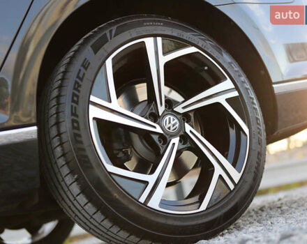 Серый Фольксваген Пассат, объемом двигателя 1.97 л и пробегом 65 тыс. км за 31900 $, фото 43 на Automoto.ua