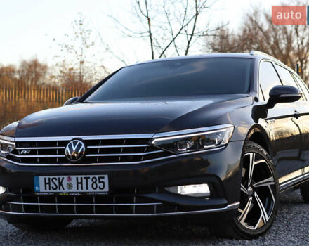 Серый Фольксваген Пассат, объемом двигателя 1.97 л и пробегом 65 тыс. км за 31900 $, фото 2 на Automoto.ua