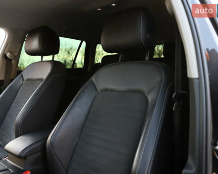 Серый Фольксваген Пассат, объемом двигателя 1.97 л и пробегом 65 тыс. км за 31900 $, фото 105 на Automoto.ua