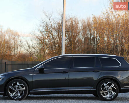 Серый Фольксваген Пассат, объемом двигателя 1.97 л и пробегом 65 тыс. км за 31900 $, фото 4 на Automoto.ua