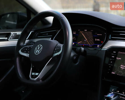 Серый Фольксваген Пассат, объемом двигателя 1.97 л и пробегом 65 тыс. км за 31900 $, фото 121 на Automoto.ua