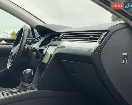 Серый Фольксваген Пассат, объемом двигателя 2 л и пробегом 105 тыс. км за 23599 $, фото 67 на Automoto.ua