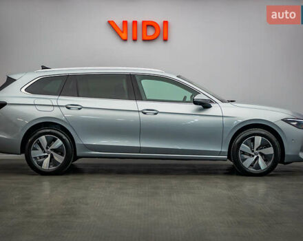 Серый Фольксваген Пассат, объемом двигателя 1.5 л и пробегом 1 тыс. км за 42691 $, фото 3 на Automoto.ua