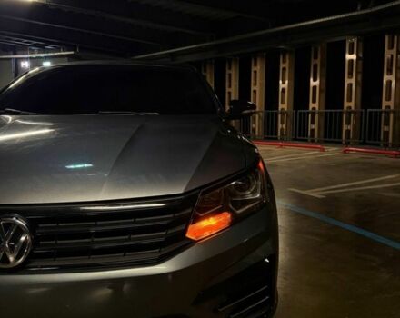 Сірий Фольксваген Пассат, об'ємом двигуна 1.8 л та пробігом 140 тис. км за 15000 $, фото 4 на Automoto.ua