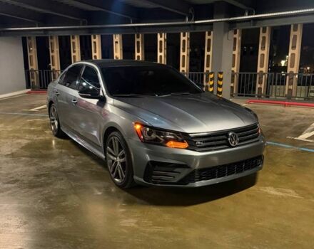 Сірий Фольксваген Пассат, об'ємом двигуна 1.8 л та пробігом 140 тис. км за 15000 $, фото 7 на Automoto.ua