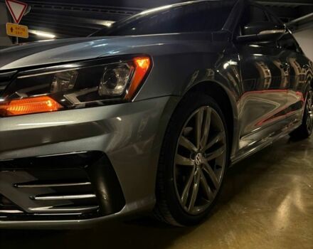 Сірий Фольксваген Пассат, об'ємом двигуна 1.8 л та пробігом 140 тис. км за 15000 $, фото 5 на Automoto.ua