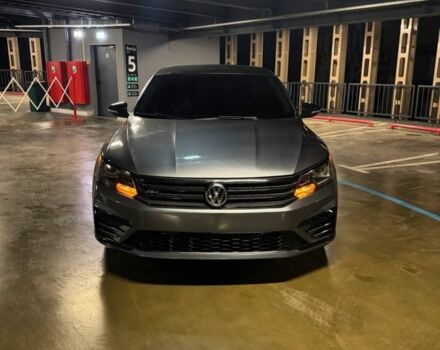 Сірий Фольксваген Пассат, об'ємом двигуна 1.8 л та пробігом 140 тис. км за 15000 $, фото 1 на Automoto.ua