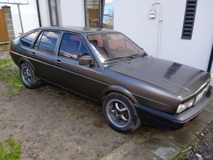 Фольксваген Пассат 1981 у Трускавце на Automoto.ua Сірий Фольксваген Пассат, об'ємом двигуна 1.6 л та пробігом 600 тис. км за 650 $, фото 1 на Automoto.ua