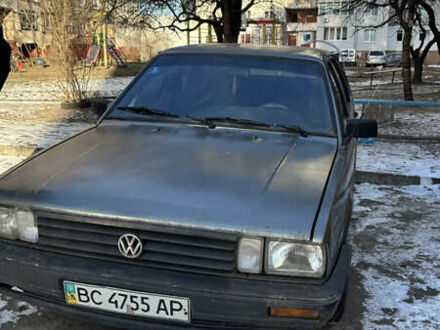 Фольксваген Пассат 1985 в Львове на Automoto.ua Серый Фольксваген Пассат, объемом двигателя 1.6 л и пробегом 10 тыс. км за 750 $, фото 1 на Automoto.ua