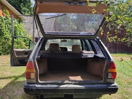 Фольксваген Пассат 1986 в Малине на Automoto.ua Серый Фольксваген Пассат, объемом двигателя 1.8 л и пробегом 228 тыс. км за 950 $, фото 1 на Automoto.ua