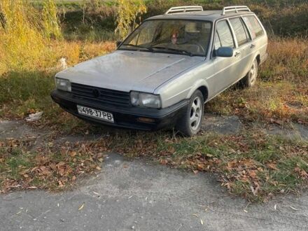 Серый Фольксваген Пассат, объемом двигателя 1.6 л и пробегом 482 тыс. км за 600 $, фото 1 на Automoto.ua