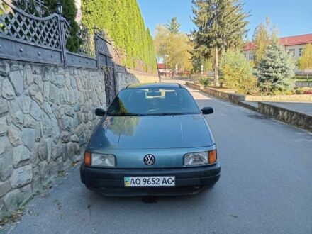 Сірий Фольксваген Пассат, об'ємом двигуна 1.6 л та пробігом 243 тис. км за 999 $, фото 1 на Automoto.ua