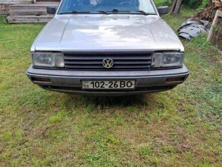 Фольксваген Пассат 1987 в Нововолынск на Automoto.ua Серый Фольксваген Пассат, объемом двигателя 0 л и пробегом 300 тыс. км за 1500 $, фото 1 на Automoto.ua