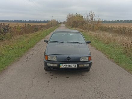 Серый Фольксваген Пассат, объемом двигателя 1.8 л и пробегом 372 тыс. км за 1100 $, фото 1 на Automoto.ua