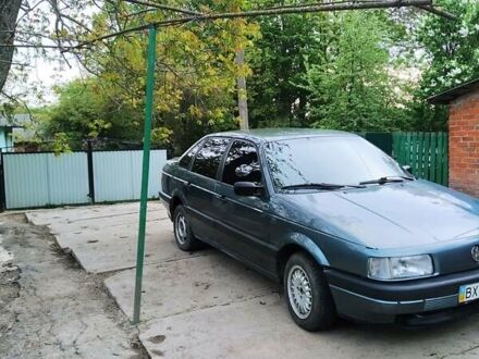 Фольксваген Пассат 1988 в Деражне на Automoto.ua Серый Фольксваген Пассат, объемом двигателя 1.8 л и пробегом 332 тыс. км за 1700 $, фото 1 на Automoto.ua