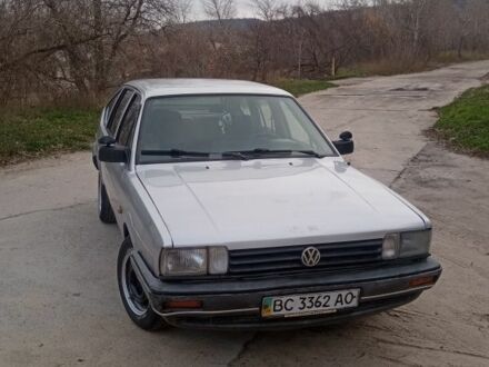 Серый Фольксваген Пассат, объемом двигателя 1.6 л и пробегом 138 тыс. км за 709 $, фото 1 на Automoto.ua