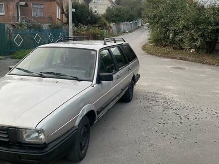 Сірий Фольксваген Пассат, об'ємом двигуна 1.8 л та пробігом 300 тис. км за 472 $, фото 1 на Automoto.ua