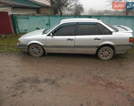 Серый Фольксваген Пассат, объемом двигателя 1.6 л и пробегом 300 тыс. км за 1600 $, фото 1 на Automoto.ua