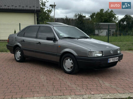 Фольксваген Пассат 1990 в Стрые на Automoto.ua Серый Фольксваген Пассат, объемом двигателя 1.8 л и пробегом 435 тыс. км за 1850 $, фото 1 на Automoto.ua