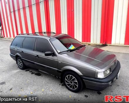 Серый Фольксваген Пассат, объемом двигателя 1.8 л и пробегом 486 тыс. км за 3300 $, фото 1 на Automoto.ua