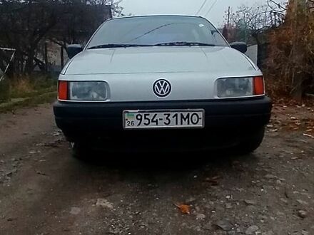 Серый Фольксваген Пассат, объемом двигателя 1.8 л и пробегом 411 тыс. км за 1400 $, фото 1 на Automoto.ua